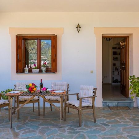 Olive Grove Apartment Skópelos Eksteriør bilde