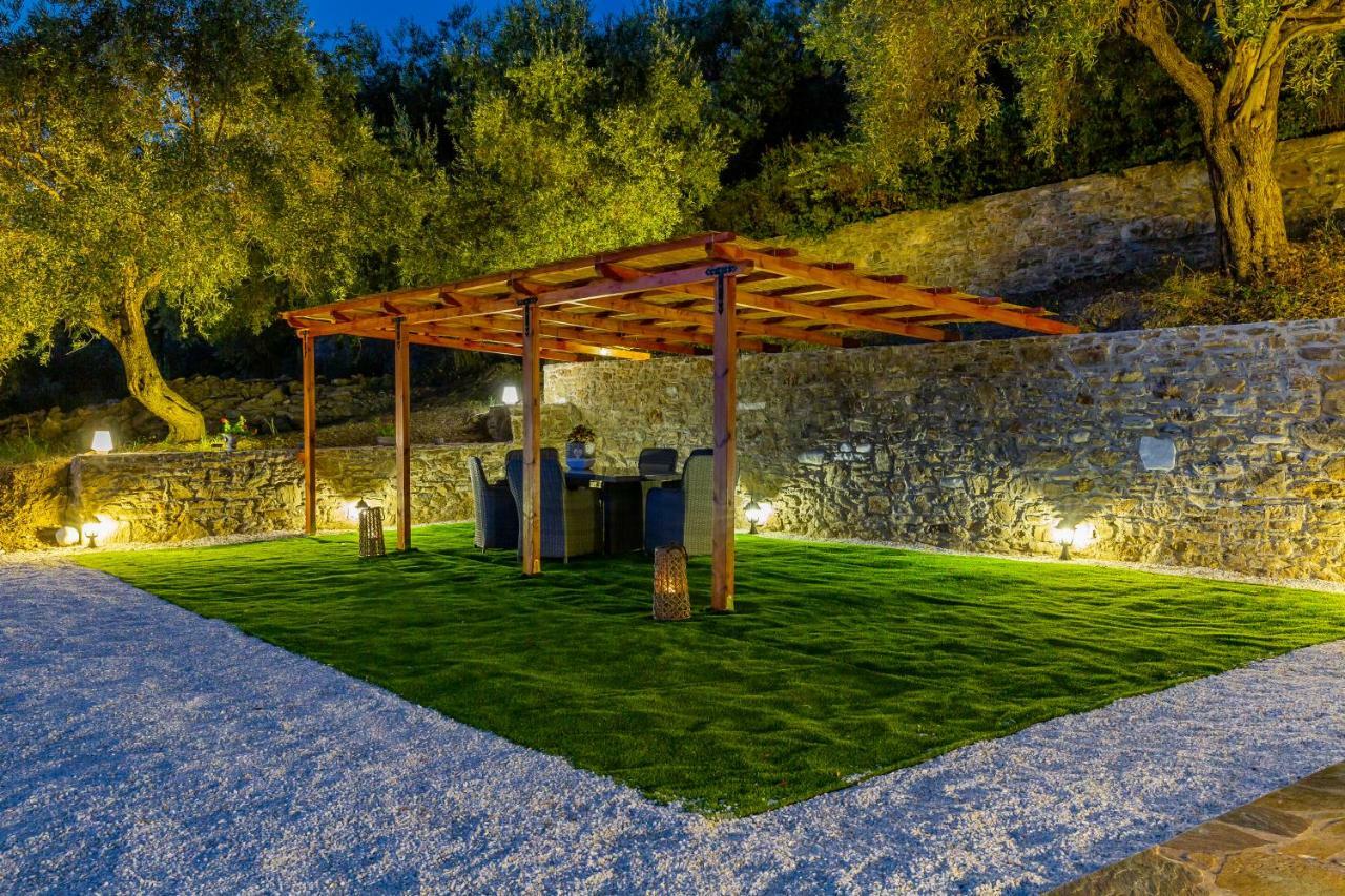 Olive Grove Apartment Skópelos Eksteriør bilde