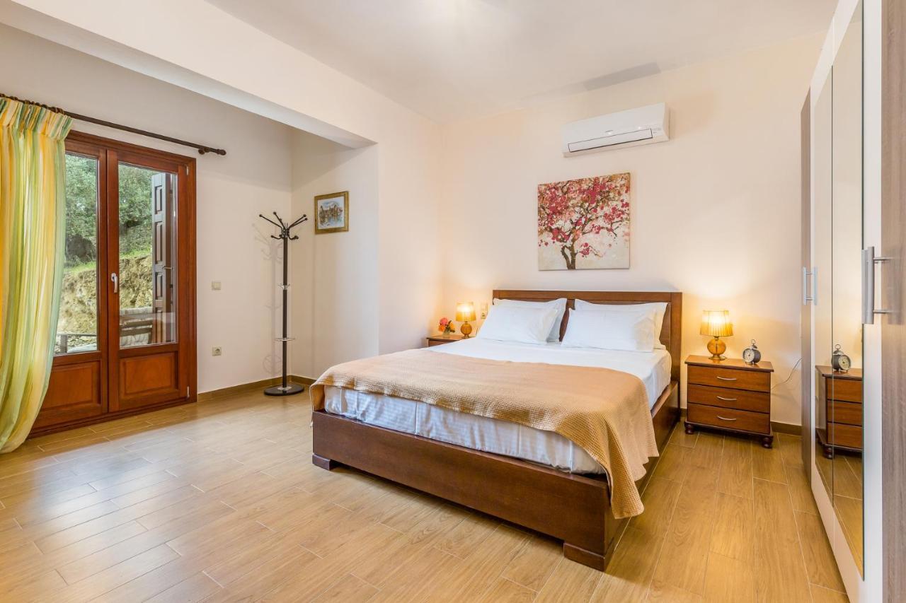 Olive Grove Apartment Skópelos Eksteriør bilde